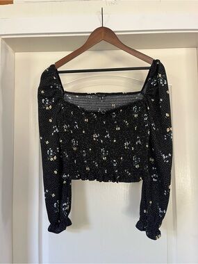 Dynamite Black Floral Long-Sleeve Crop Top